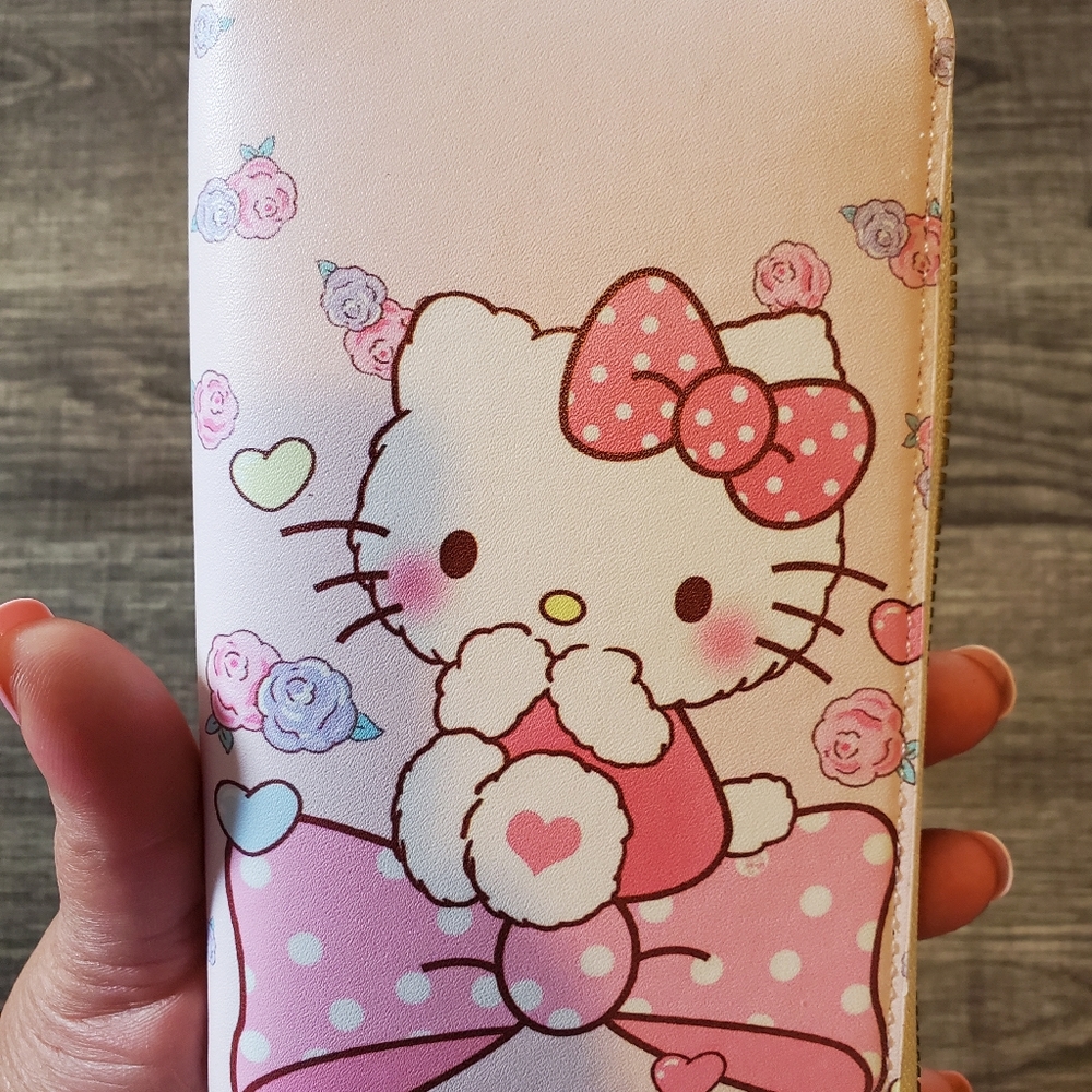 🍒🍒 Hello Kitty Wallet - Picture 5 of 11